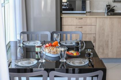 Elegant Sea-View Apartment with Mamad in the Heart of Tel Aviv by Sea N' Rent - image 16