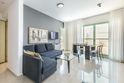 Elegant Sea-View Apartment with Mamad in the Heart of Tel Aviv by Sea N' Rent - image 8