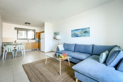 Vibrant 2BR apt w Balcony 5-min from the Beach by Sea N' Rent - image 10