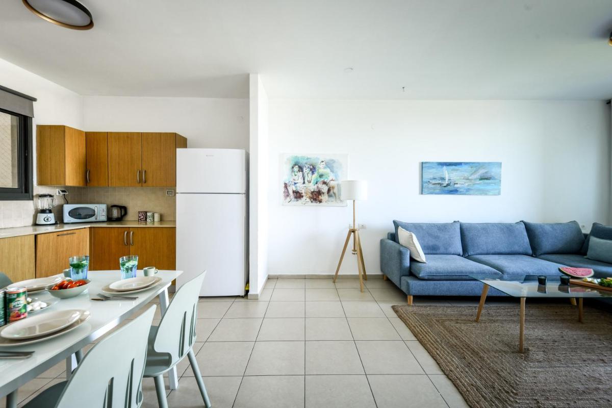 Vibrant 2BR apt w Balcony 5-min from the Beach by Sea N' Rent - image 3