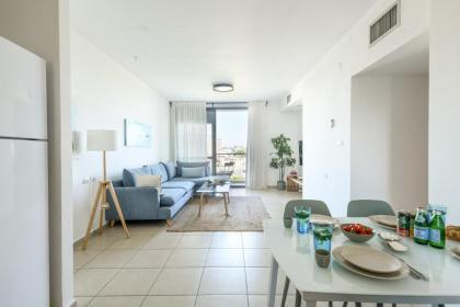Vibrant 2BR apt w Balcony 5-min from the Beach by Sea N' Rent - image 6