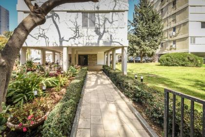 Chic 2BR Apt w Large Windows in Tel Aviv Old North Sea N' Rent - image 13