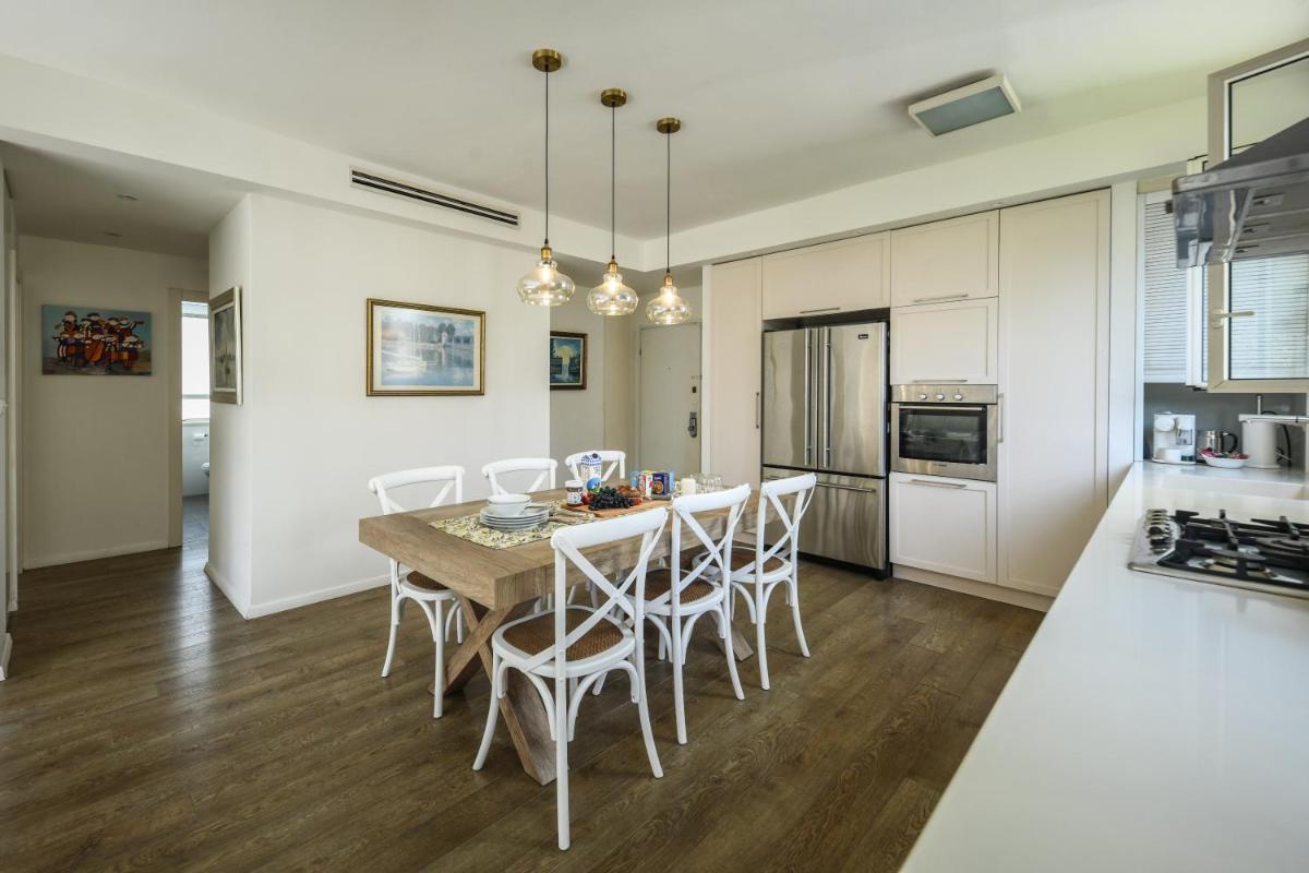 Chic 2BR Apt w Large Windows in Tel Aviv Old North Sea N' Rent - image 3
