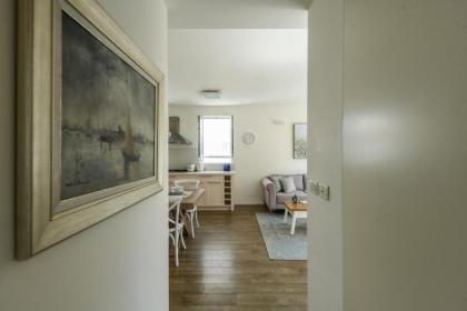 Chic 2BR Apt w Large Windows in Tel Aviv Old North Sea N' Rent - image 5