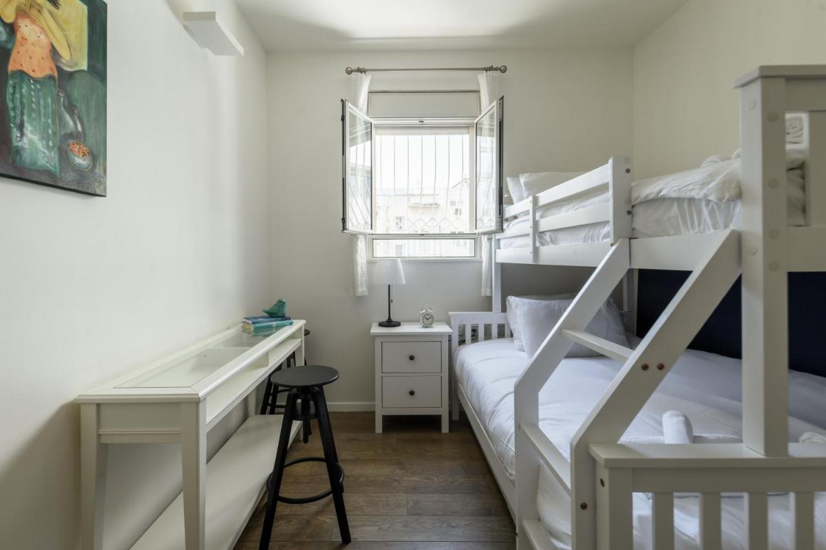 Chic 2BR Apt w Large Windows in Tel Aviv Old North Sea N' Rent - image 6