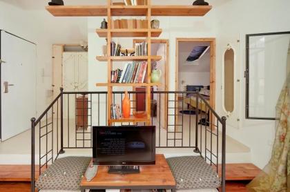 Lovely 2BR Apt w Balcony in Neve Tzedek Area Sea N' Rent - image 12