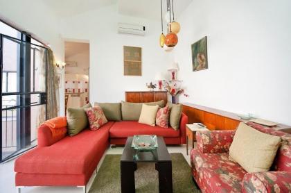 Lovely 2BR Apt w Balcony in Neve Tzedek Area Sea N' Rent - image 9
