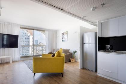 Grand Sea View Retreat by Sea N' Rent - image 12