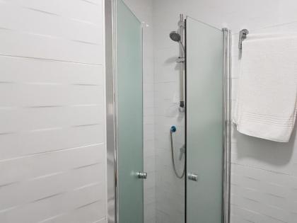 Airport Guest House - image 4