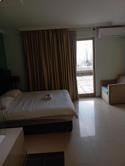 Marina Beach Hotel - image 10