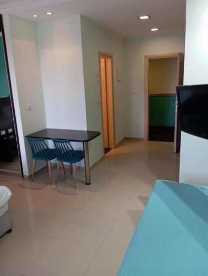 Marina Beach Hotel - image 11