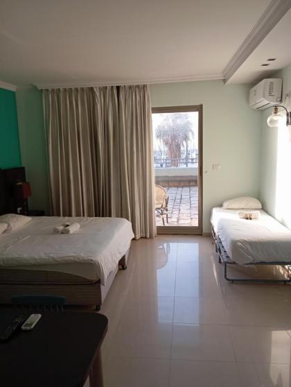 Marina Beach Hotel - image 16