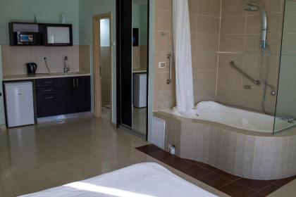 Marina Beach Hotel - image 19