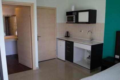 Marina Beach Hotel - image 5