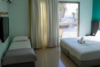Marina Beach Hotel - image 7
