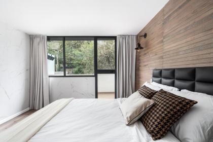 Mulan TLV Hotel 