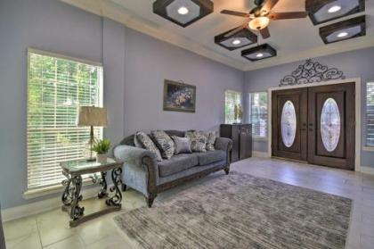 Southwest Houston Home with Balconies and Patio! - image 2