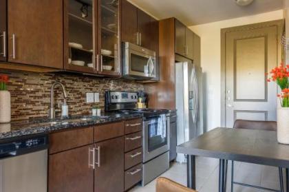 Modern and Walkable Studio Apts by Frontdesk - image 5
