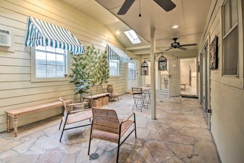 West Houston Home with Cozy Yard Walk to Shops - main image