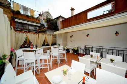Hotel Fontana - image 2