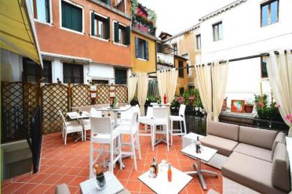 Hotel Fontana - image 6