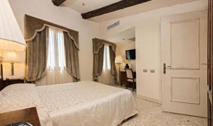 Hotel Dell'Opera - image 10