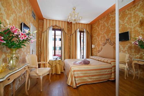 Murano Palace - main image
