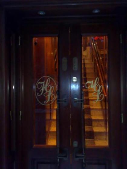 Hotel Lux - image 12