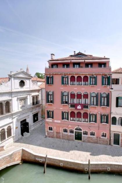 Palazzo Schiavoni Residenza d'epoca - image 1