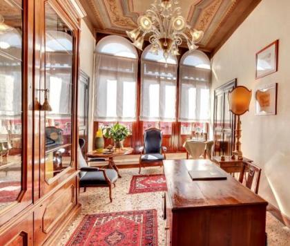 Palazzo Schiavoni Residenza d'epoca - image 2