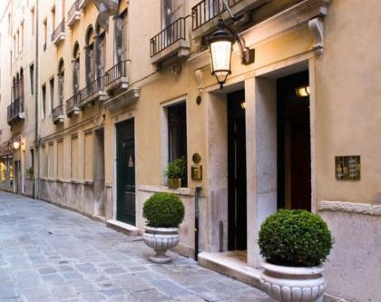 All Suites Torre Dell Orologio - image 13