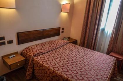 Hotel Le Boulevard - image 10