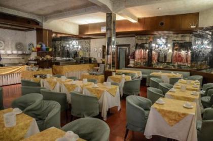 Hotel Le Boulevard - image 16