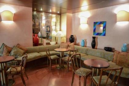 Hotel Le Boulevard - image 4