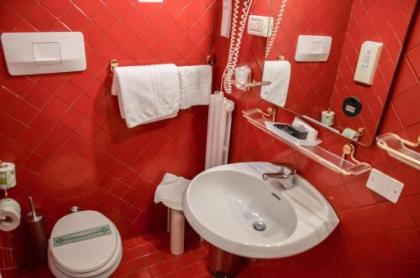 Hotel Le Boulevard - image 9