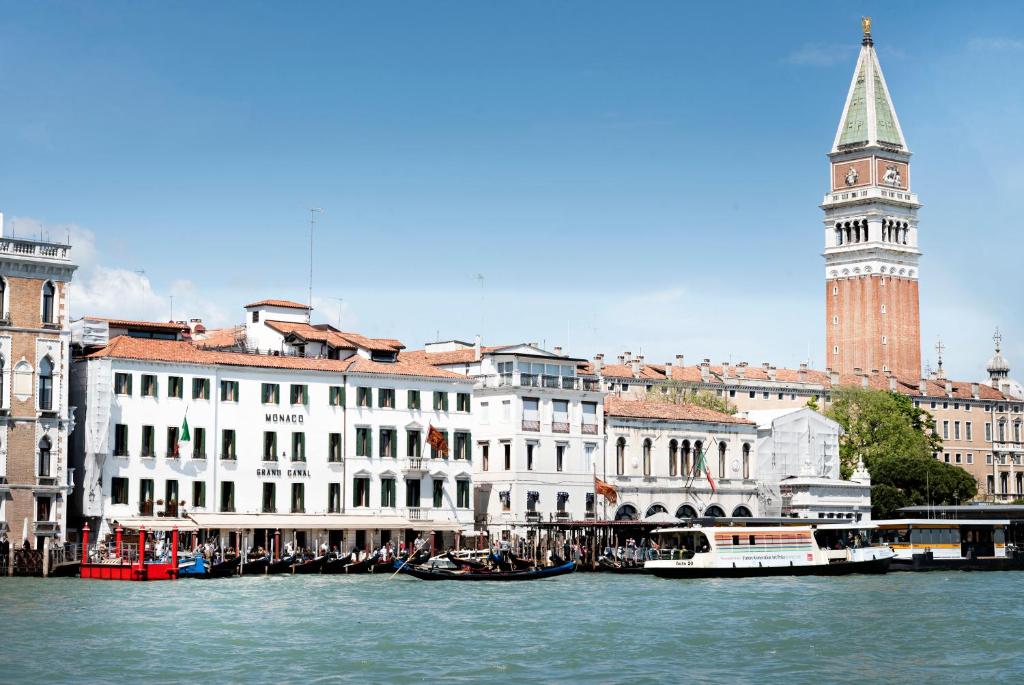 Hotel Monaco & Grand Canal - main image