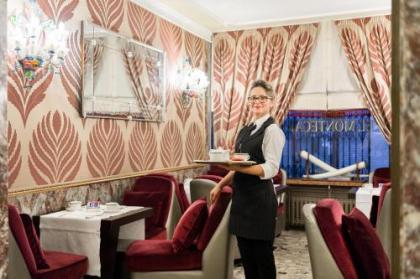 Hotel Montecarlo - image 17