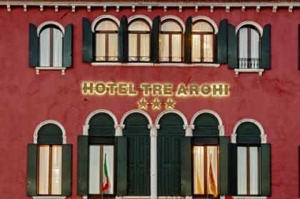 Hotel Tre Archi - image 2
