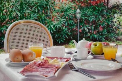 Hotel Tre Archi - image 8