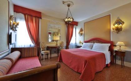 Hotel Arlecchino - image 11