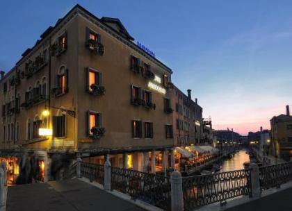 Hotel Arlecchino - image 17