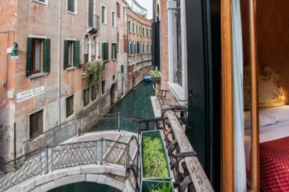 Hotel La Fenice et Des Artistes - image 9