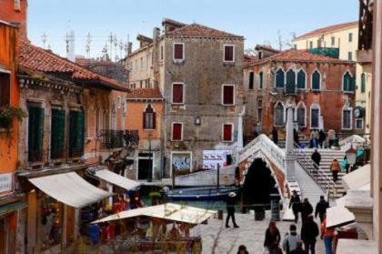 Alle Guglie Boutique Hotel - image 2