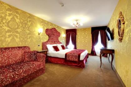 Hotel Casanova - image 10