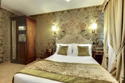 Hotel Casanova - image 12