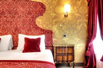 Hotel Casanova - image 4
