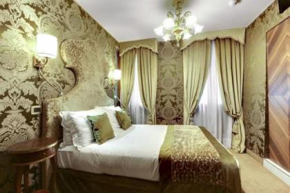Hotel Casanova - image 8