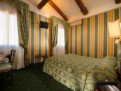 Centauro Hotel - image 17