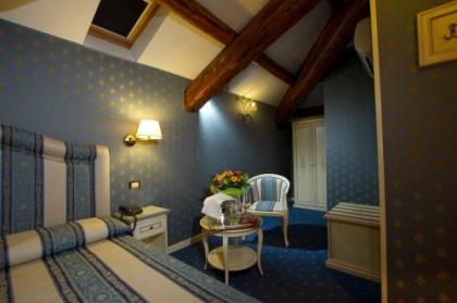 Hotel Conterie - image 14