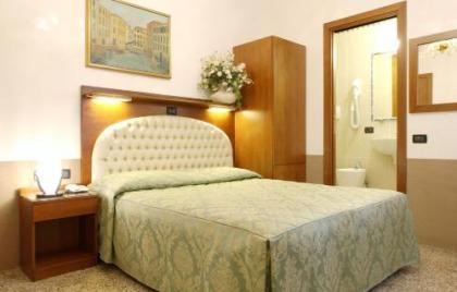Atlantide Hotel - image 6